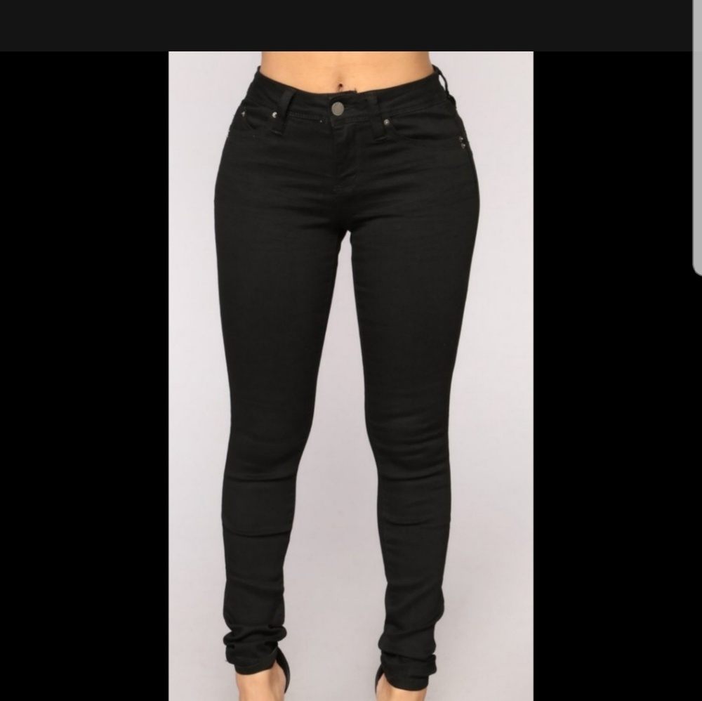 Booty Lifting Black Jean